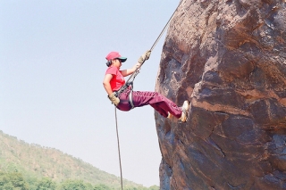  Rappelling 